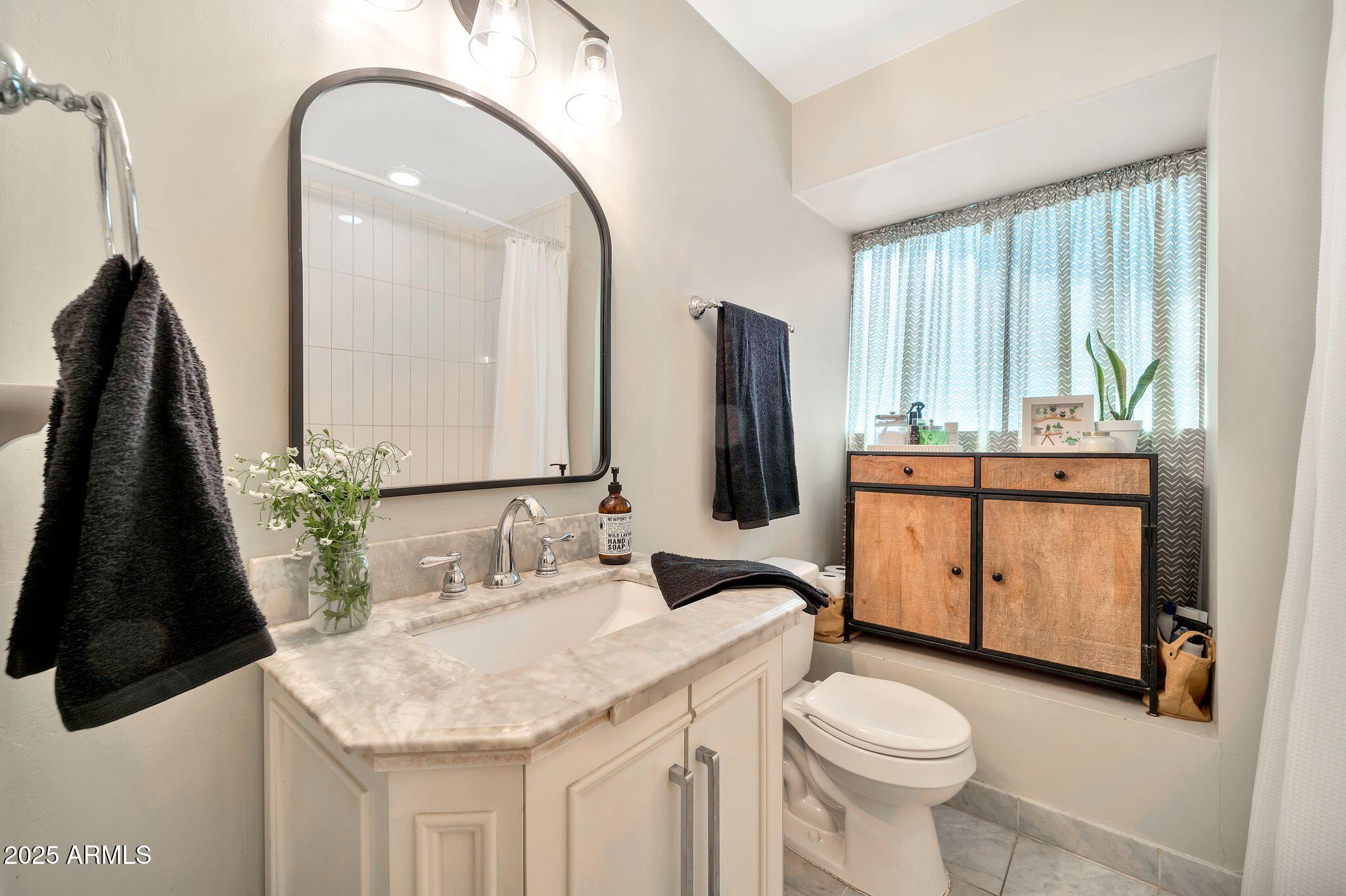512 West Seldon Lane Phoenix, AZ 85021 - Photo 26 of 35 512 W Seldon Ln-32