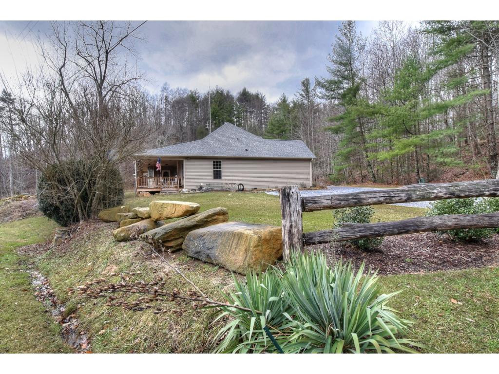 165 Price Road Erwin, TN 37650 - Photo 3 of 36 Photo 3