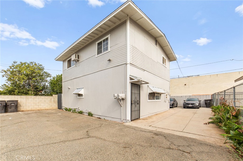 3717 Roosevelt Street Riverside, CA 92503 - Photo 7 of 23 a view of a white building