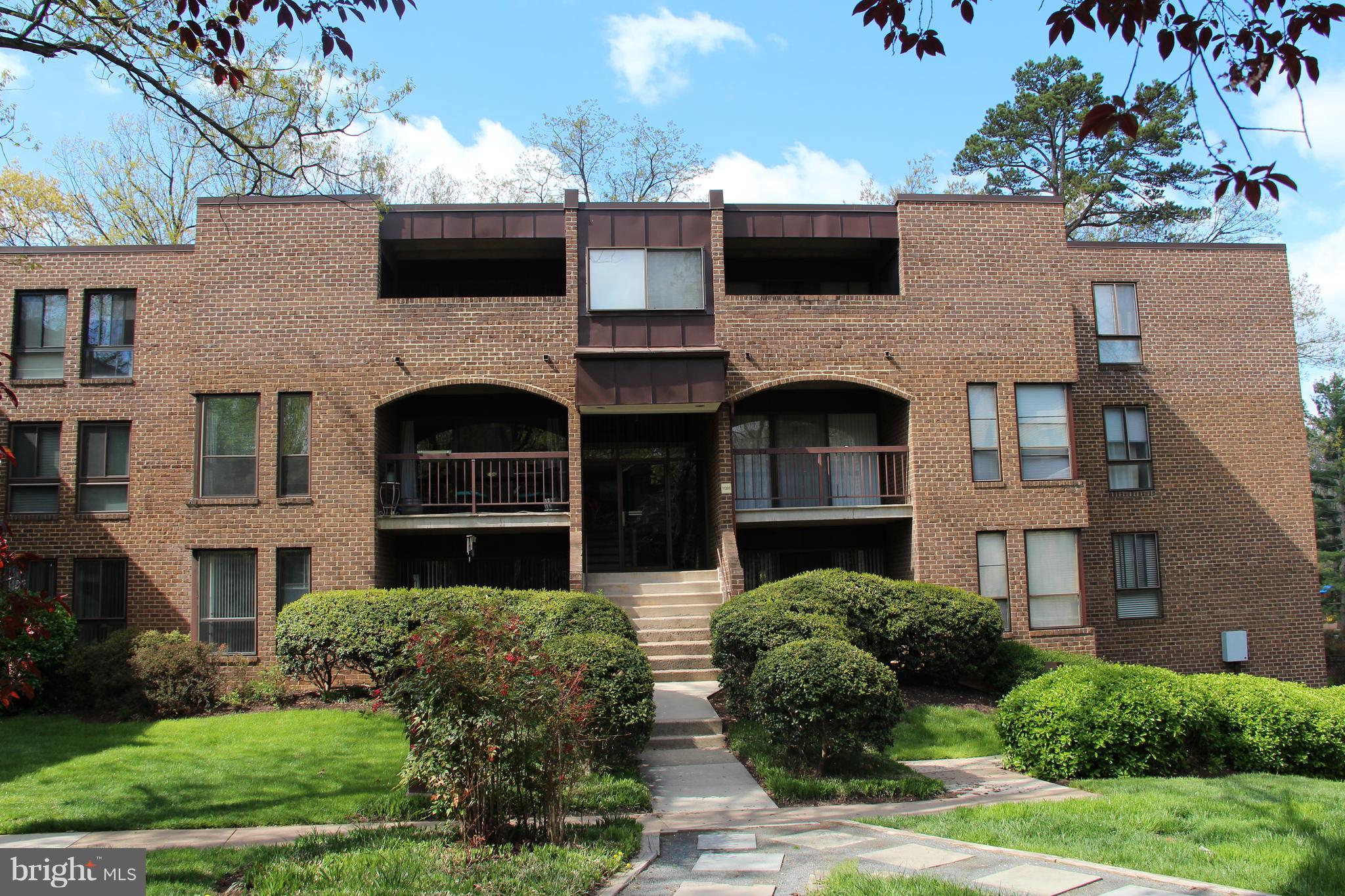 11200 Chestnut Grove Square, Unit 102 Reston, VA 20190 - Photo 1 of 30 Exterior (Front)