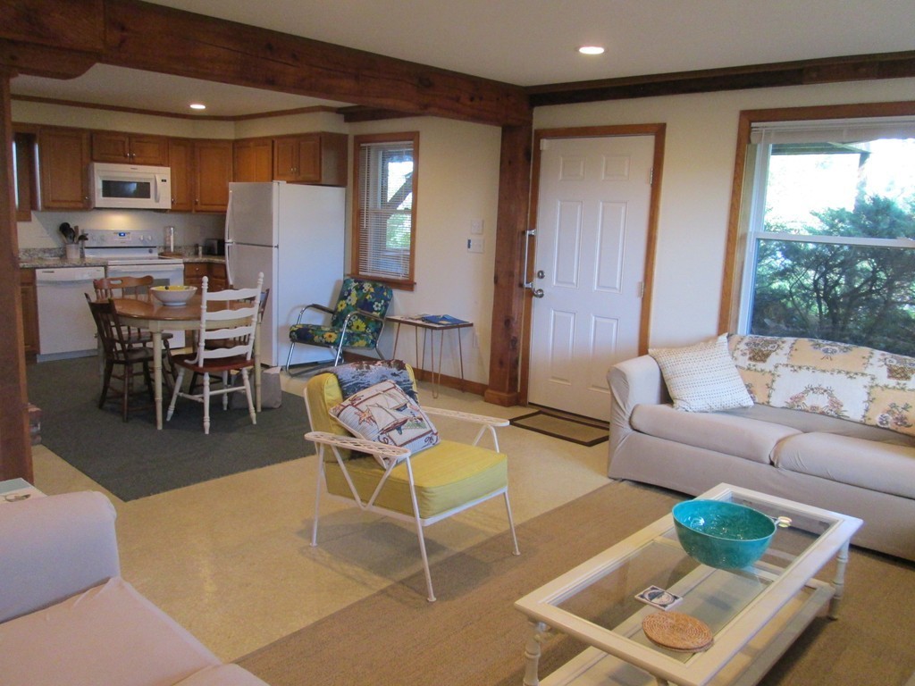 18 R Waterman Road, Unit 1 Gloucester, MA 01930 - Photo 9 of 28 Gallery Image 9
