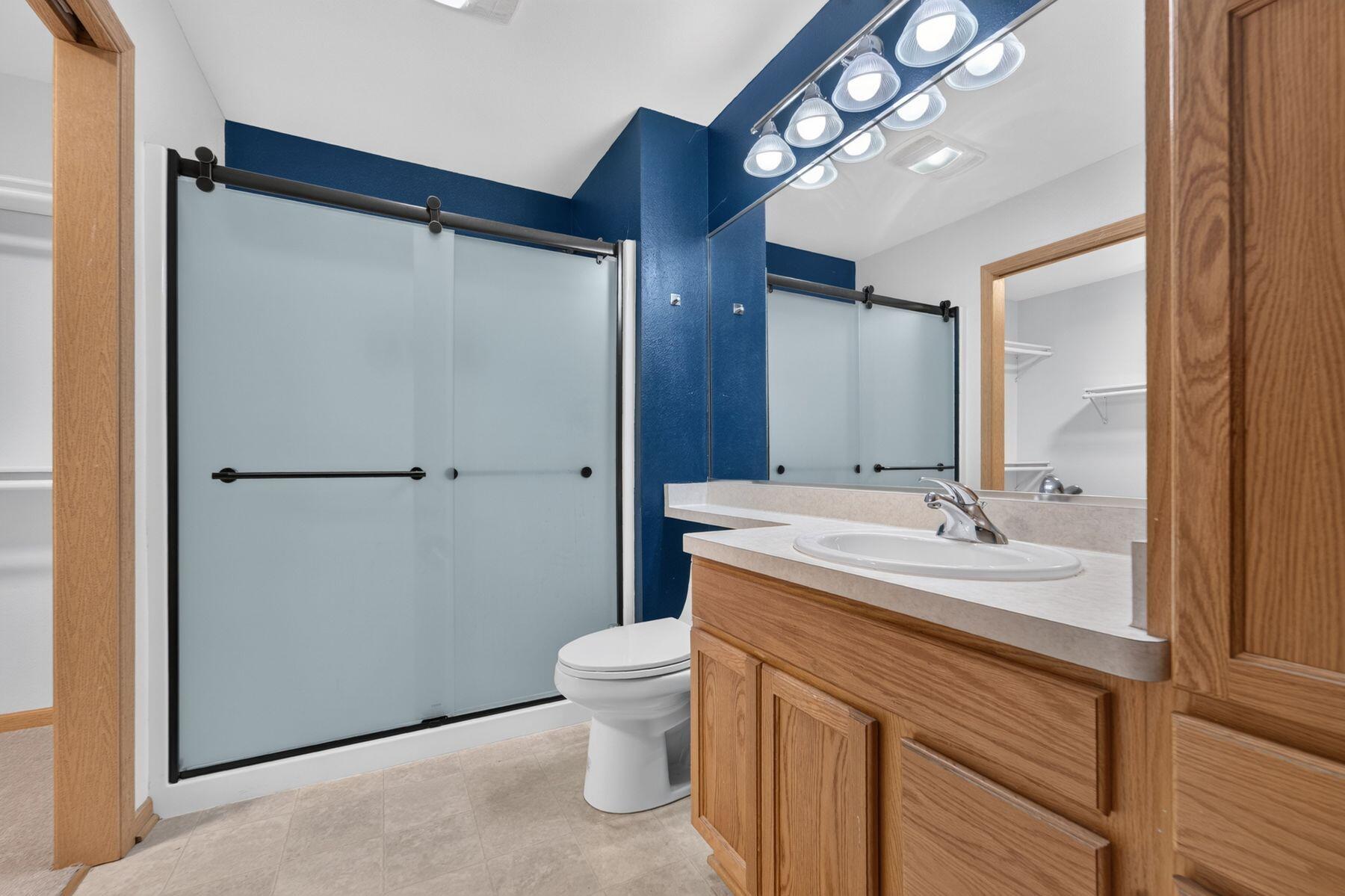 6195 Walnut Lane, Unit 68 Cudahy, WI 53110 - Photo 16 of 20 2nd Full Bathroom