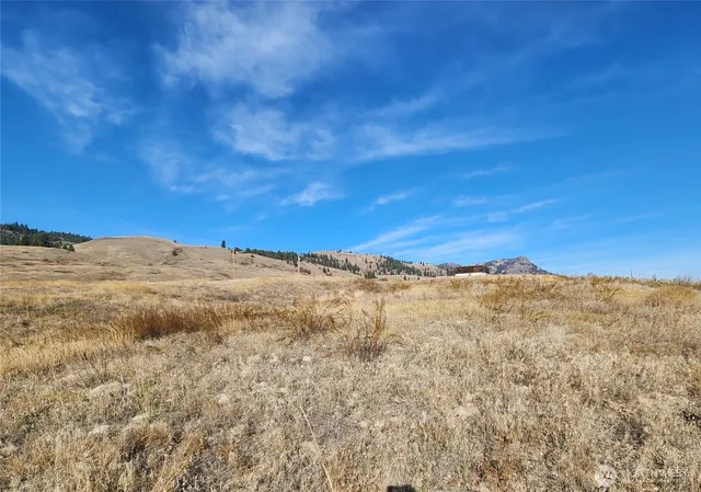 a view of mountain view and mountain