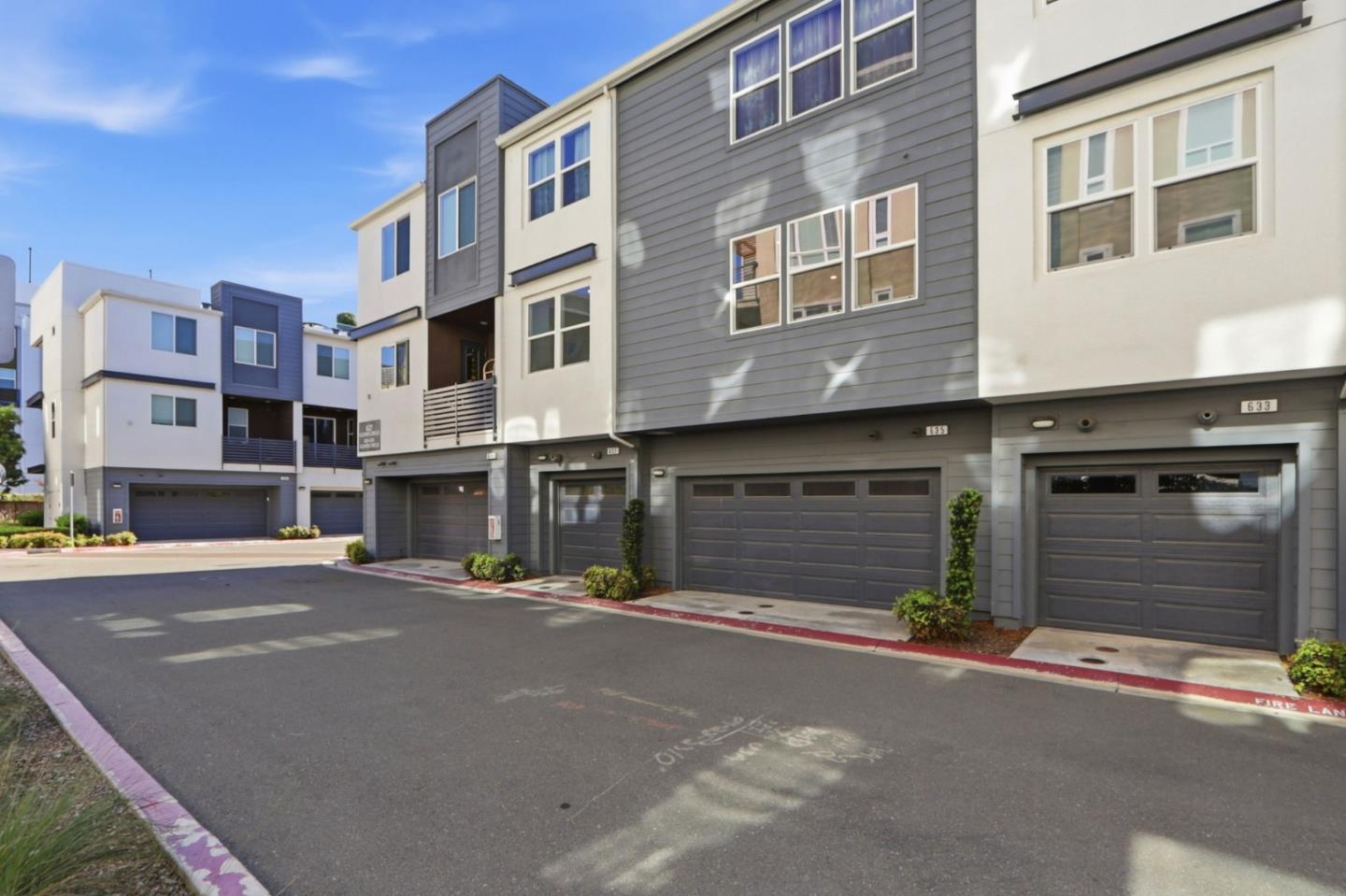 637 Clover Circle Milpitas, CA 95035 - Photo 31 of 39 a front view of a building with street