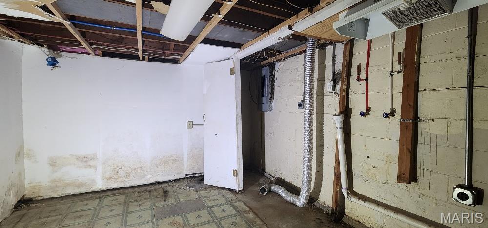 2350 Chambers Road St. Louis, MO 63136 - Photo 21 of 36