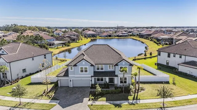 $950,000 | 33075 Kateland Drive, Wesley Chapel, FL 33545