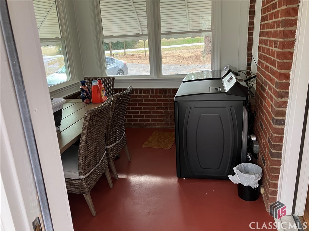 1104 Athens Road Crawford, GA 30630 - Photo 10 of 15 Laundrly