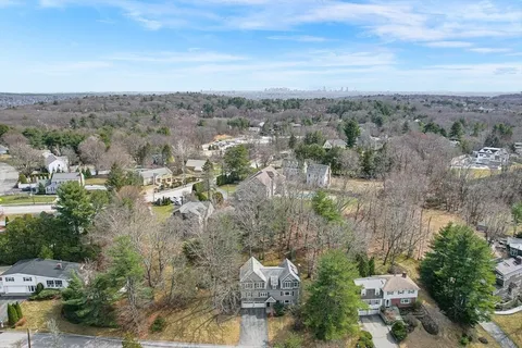 $1,750,000 | 12 Wincrest Drive, Winchester, MA 01890