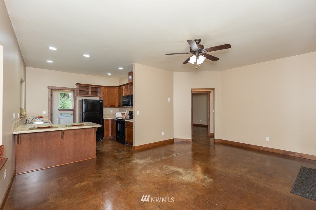 22207 Dubuque Road Snohomish, WA 98290 - Photo 6 of 26