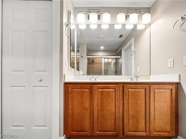 $1,600 | 9297 Aegean Circle, Lehigh Acres, FL 33936