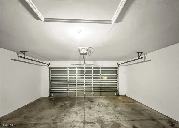 $1,600 | 9297 Aegean Circle, Lehigh Acres, FL 33936