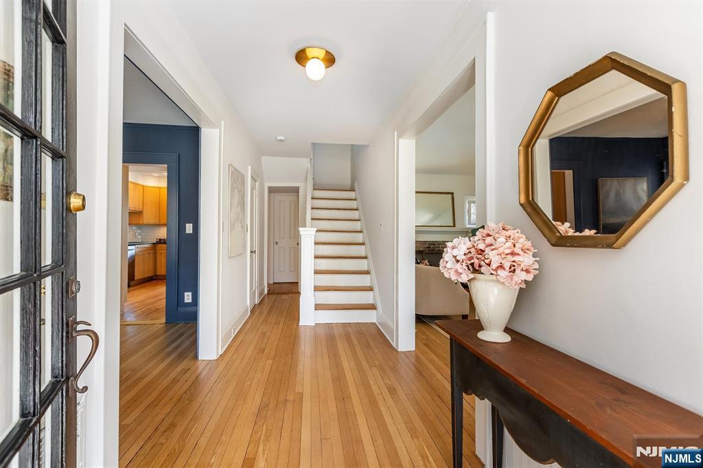 227 Grove Street Montclair, NJ 07042 - Photo 4 of 35