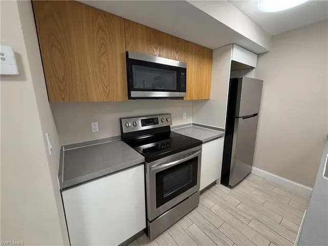 $1,200 | 5317 Summerlin Road, Unit 1701, Fort Myers, FL 33919