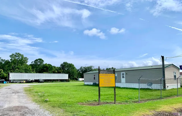 $305,000 | 147 Riverview Drive, Patterson, LA 70392