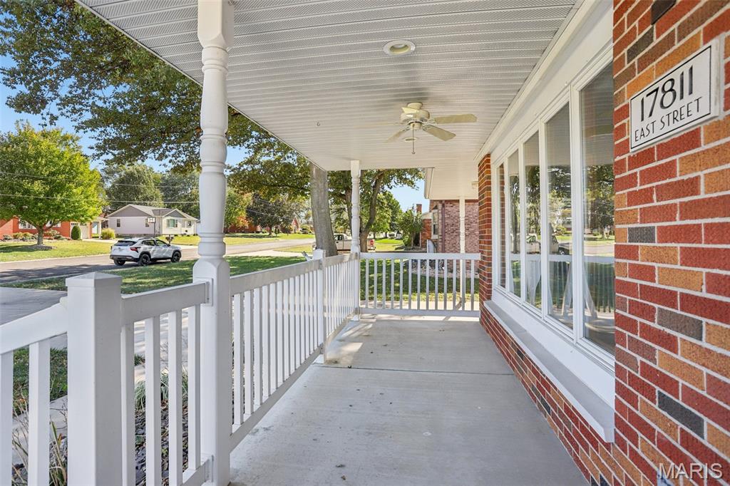 17811 East Street Breese, IL 62230 - Photo 4 of 54