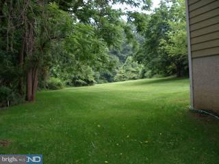 341 Hadfield Road Downingtown, PA 19335 - Photo 3 of 6 Gallery Image 3