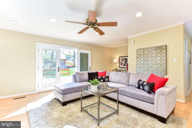 11803 Tree Fern Court Reston, VA 20191 - Photo 14 of 38 Sun Filled Family Room with Sunny Deck