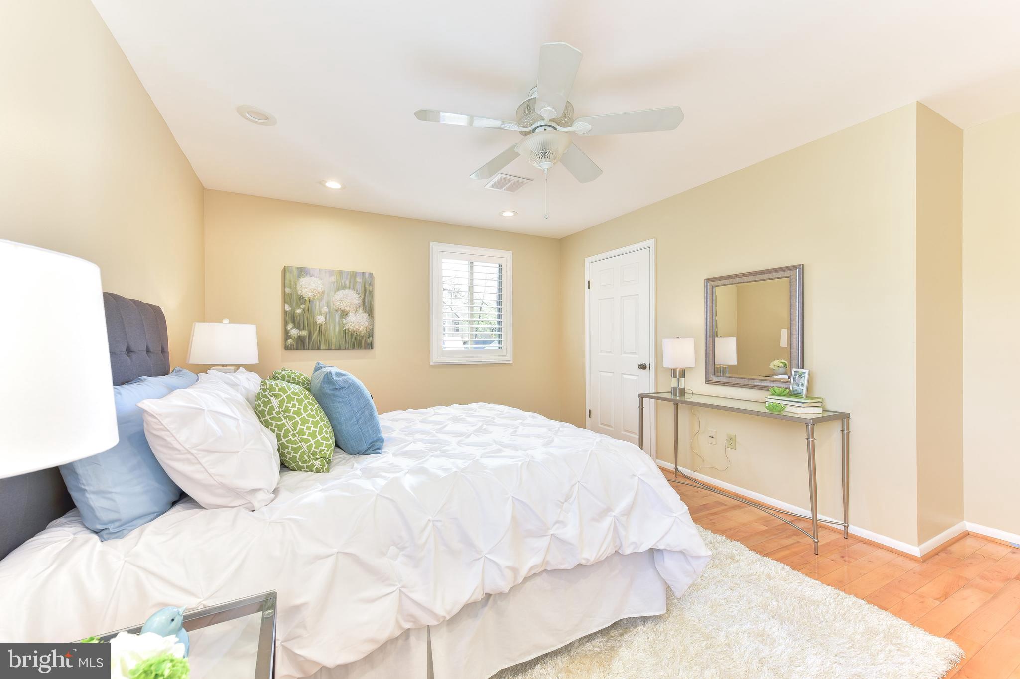 11803 Tree Fern Court Reston, VA 20191 - Photo 16 of 38 Spacious Master Bedroom