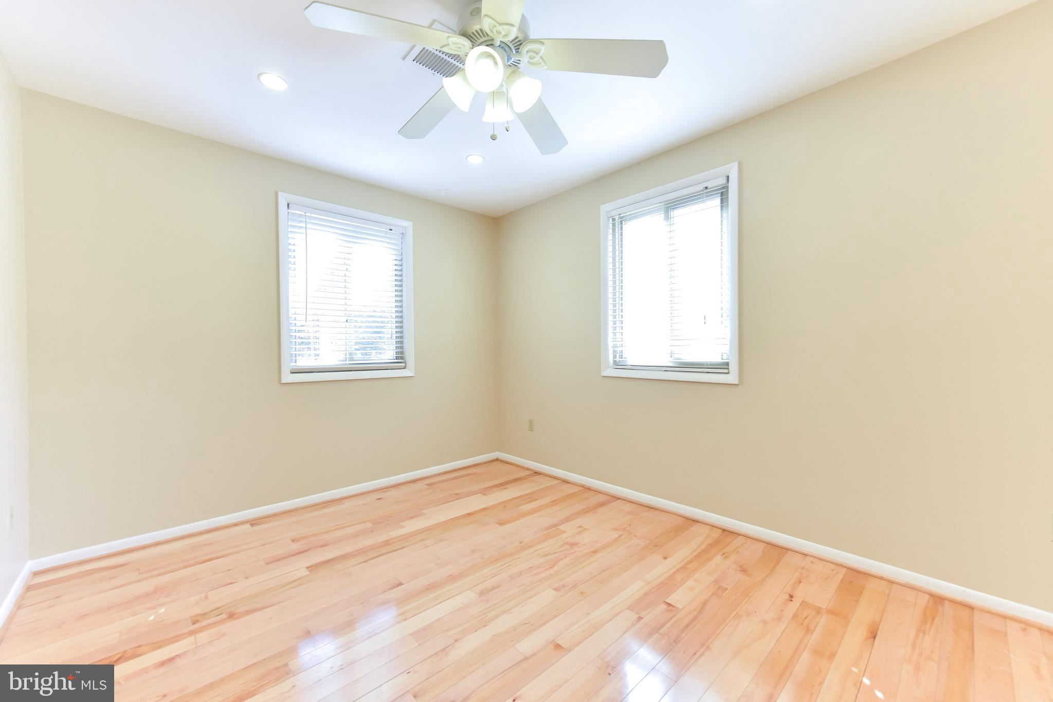 11803 Tree Fern Court Reston, VA 20191 - Photo 19 of 38 Bedroom 2