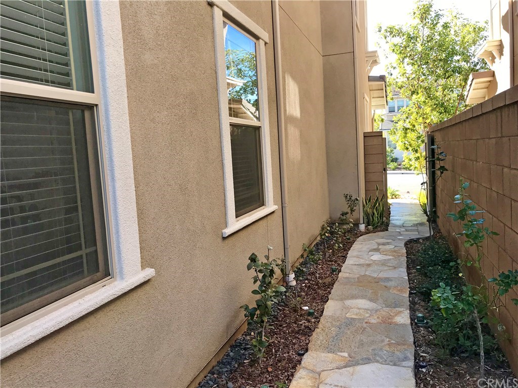 172 Willowbend Irvine, CA 92612 - Photo 18 of 18