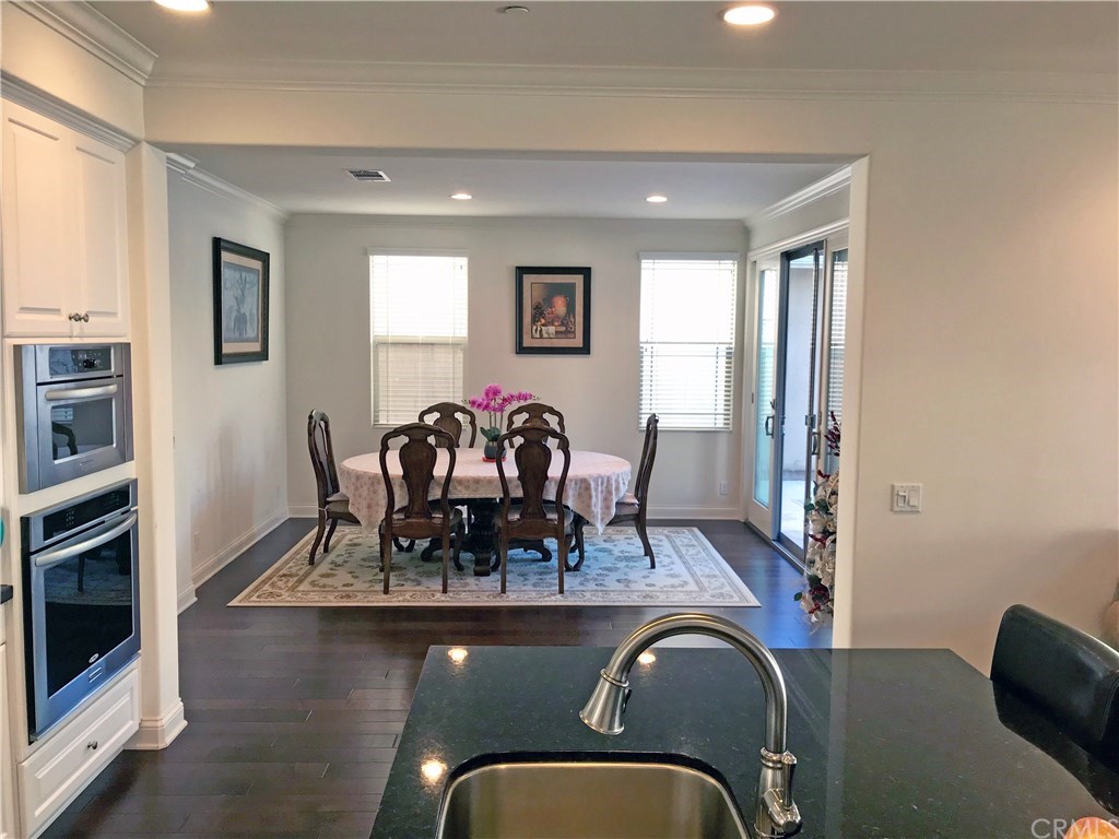 172 Willowbend Irvine, CA 92612 - Photo 3 of 18 Open Great Room