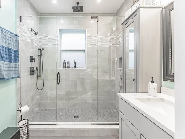 $725,000 | 5330 West Drummond Place, Chicago, IL 60639