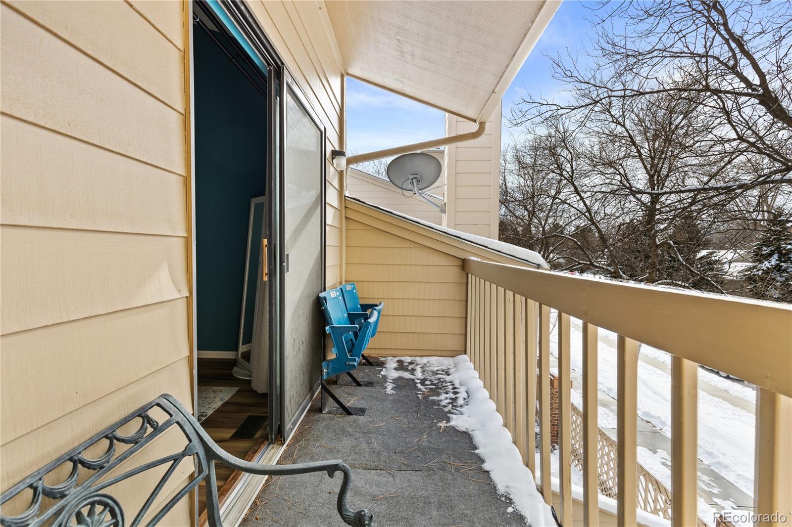 5092 Buckingham Road Boulder, CO 80301 - Photo 20 of 25 a view of a balcony with chairs