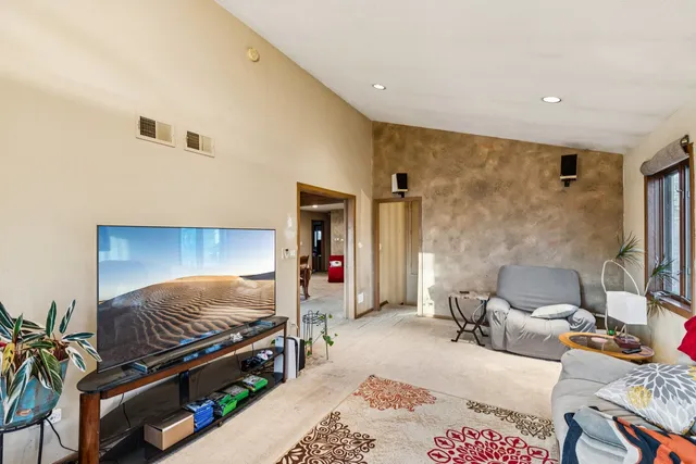 $280,000 | 25283 Timber Lane, Lake Villa, IL 60046