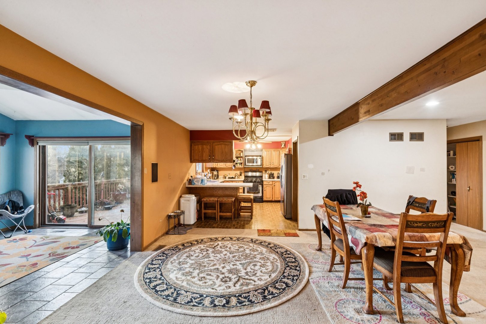 25283 Timber Lane Lake Villa, IL 60046 - Photo 5 of 49 a view of a dining room with furniture