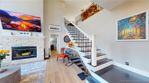 $1,295,000 | 275 Cimmaron Bay Circle, Sunrise Beach, MO 65079