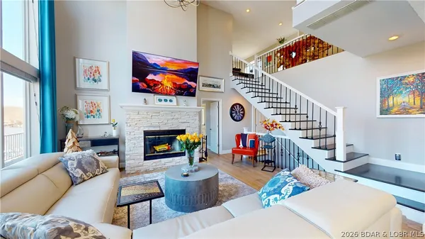 $1,295,000 | 275 Cimmaron Bay Circle, Sunrise Beach, MO 65079