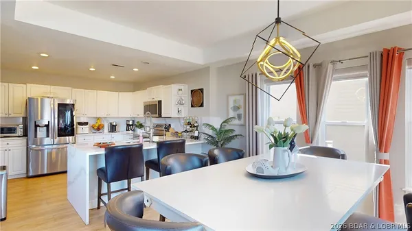 $1,295,000 | 275 Cimmaron Bay Circle, Sunrise Beach, MO 65079