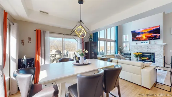 $1,295,000 | 275 Cimmaron Bay Circle, Sunrise Beach, MO 65079