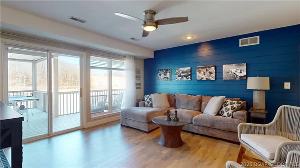 $1,295,000 | 275 Cimmaron Bay Circle, Sunrise Beach, MO 65079