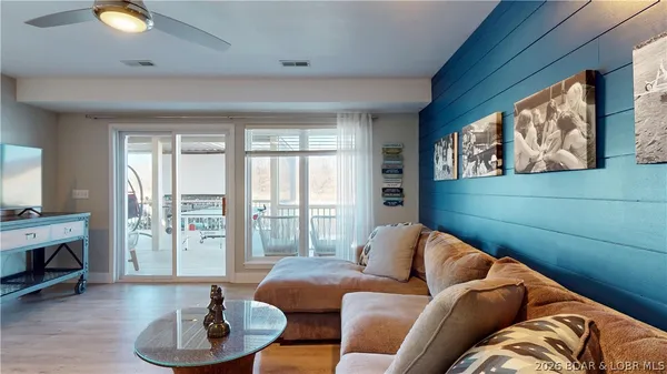 $1,295,000 | 275 Cimmaron Bay Circle, Sunrise Beach, MO 65079