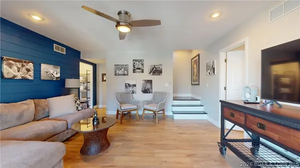 $1,295,000 | 275 Cimmaron Bay Circle, Sunrise Beach, MO 65079