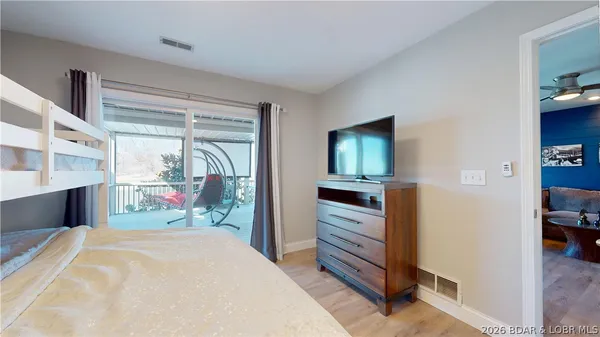 $1,295,000 | 275 Cimmaron Bay Circle, Sunrise Beach, MO 65079