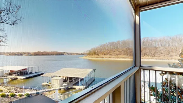 $1,295,000 | 275 Cimmaron Bay Circle, Sunrise Beach, MO 65079