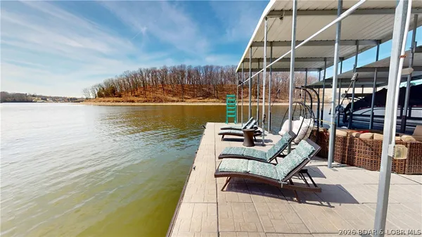 $1,295,000 | 275 Cimmaron Bay Circle, Sunrise Beach, MO 65079