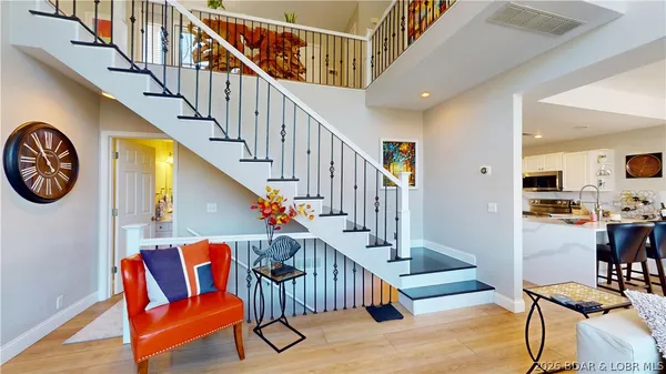 $1,295,000 | 275 Cimmaron Bay Circle, Sunrise Beach, MO 65079