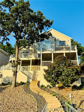 $1,295,000 | 275 Cimmaron Bay Circle, Sunrise Beach, MO 65079