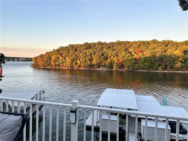 $1,295,000 | 275 Cimmaron Bay Circle, Sunrise Beach, MO 65079