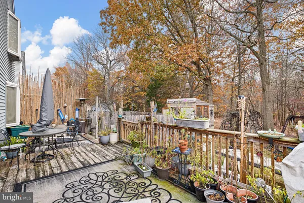 a view of city with patio