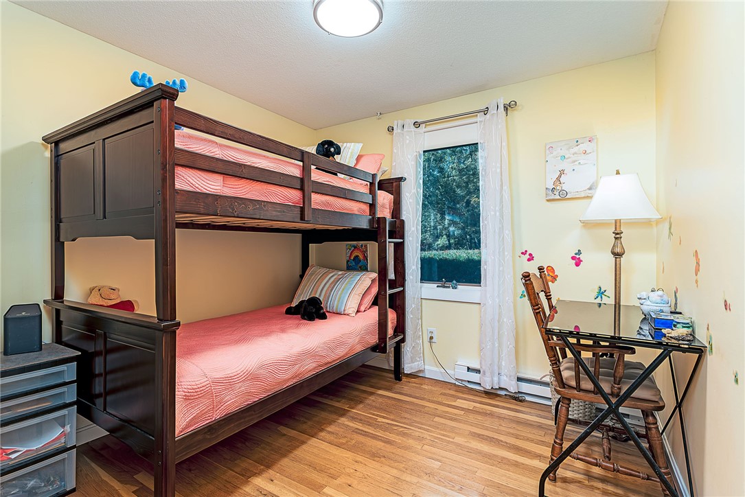 18 Bayberry Lane Charlestown, RI 02813 - Photo 17 of 41