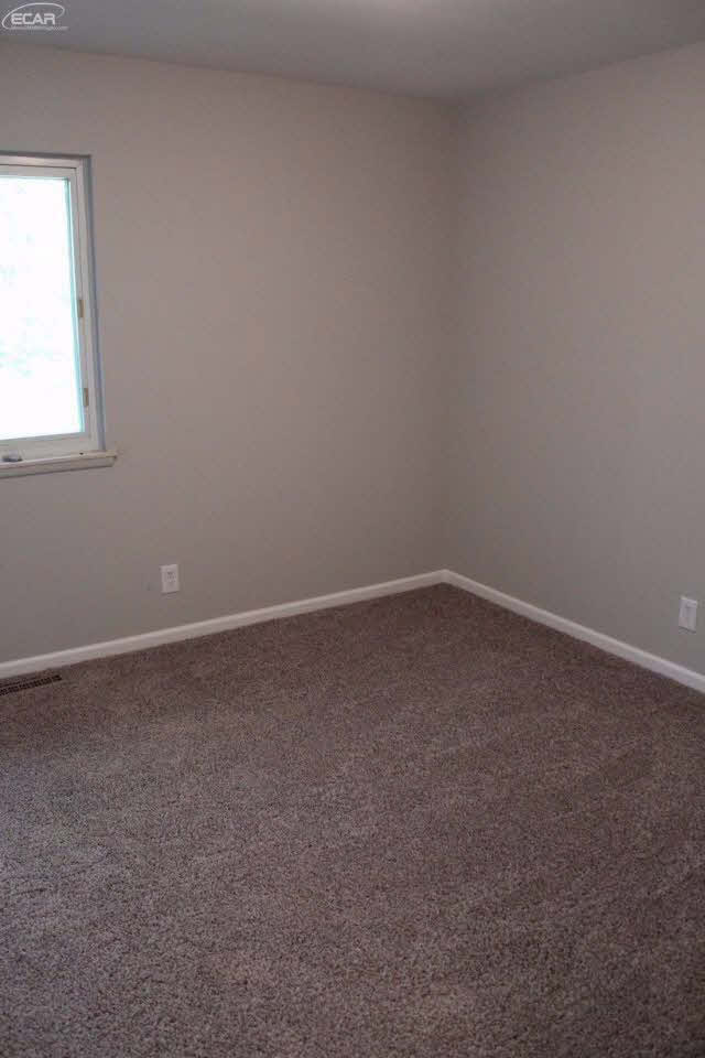8139 Torrey Road Grand Blanc, MI 48439 - Photo 15 of 30 21318252-14.JPG