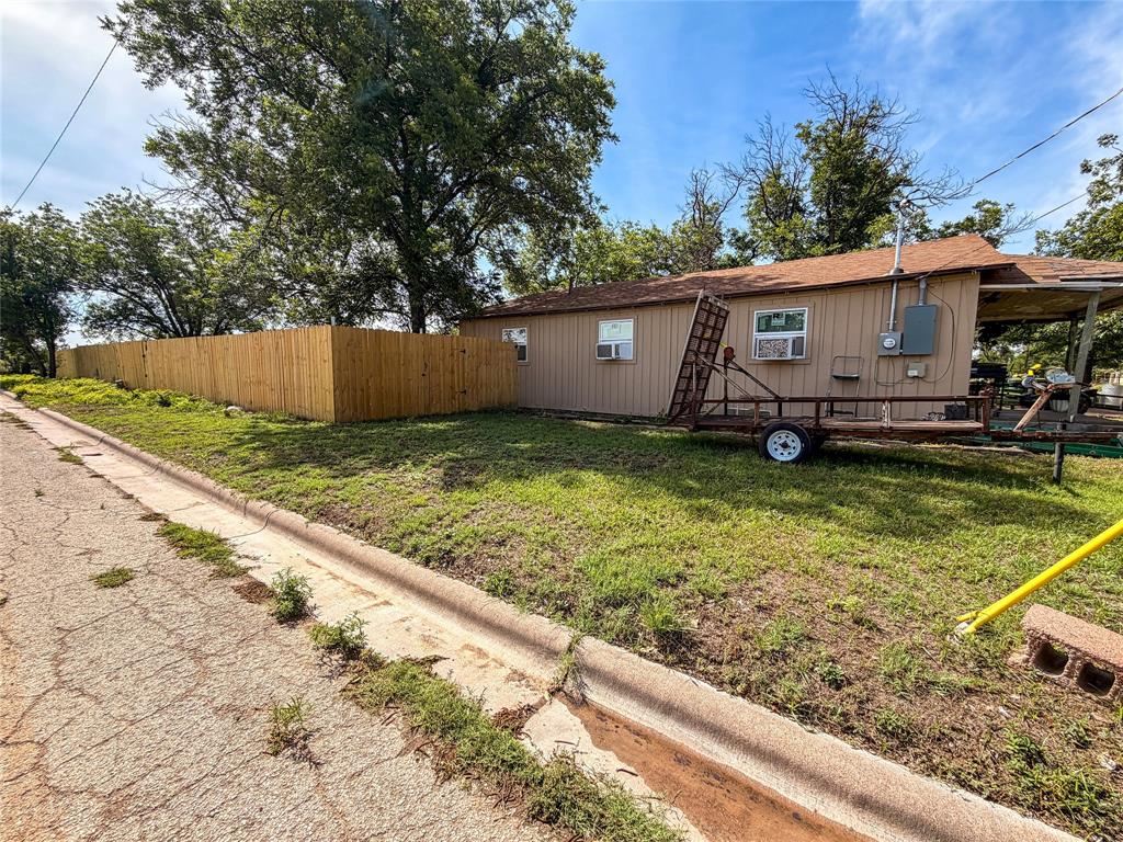 506 North Ave B Haskell, TX 79521 - Photo 11 of 13