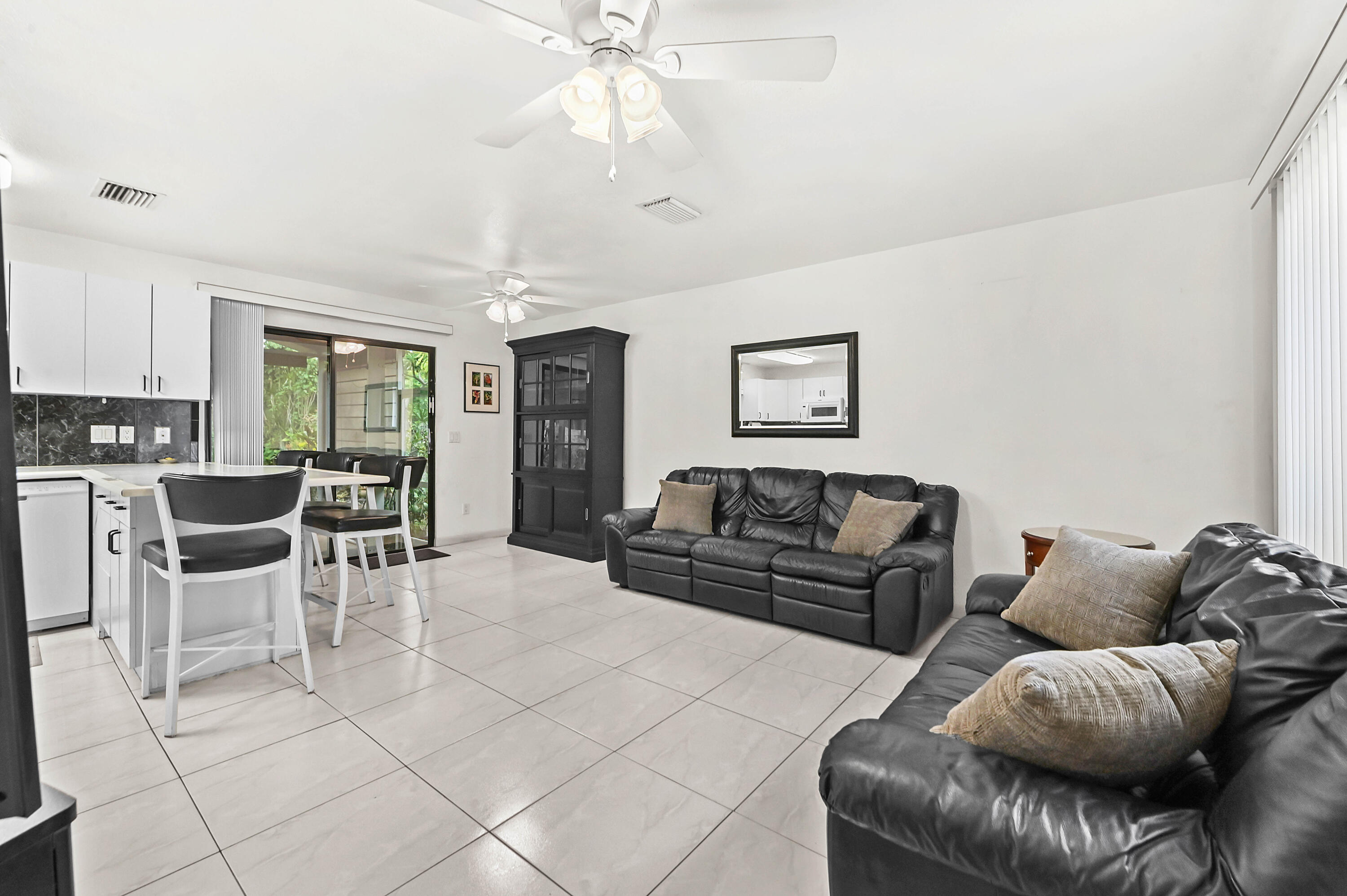 3906 Kewanee Road Lake Worth, FL 33462 - Photo 3 of 28 2