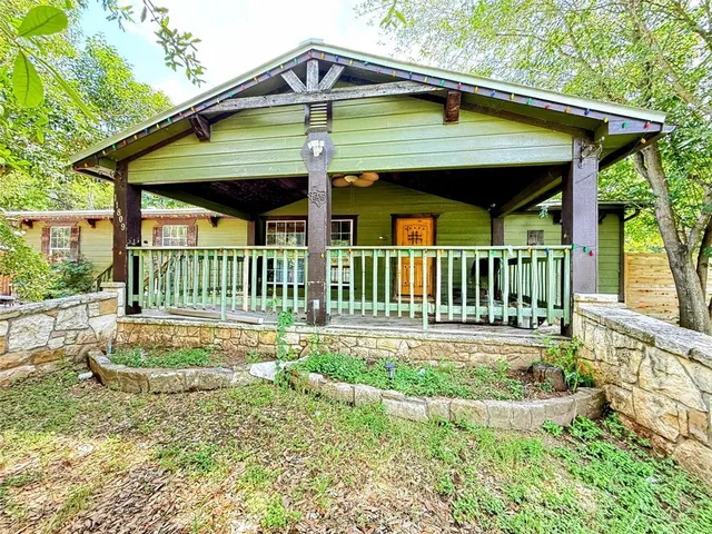 $2,400 | 11809 Garden Gate Drive, Austin, TX 78725