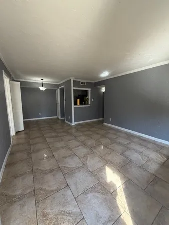 $1,250 | 7200 Clarewood Drive, Unit 702, Houston, TX 77036