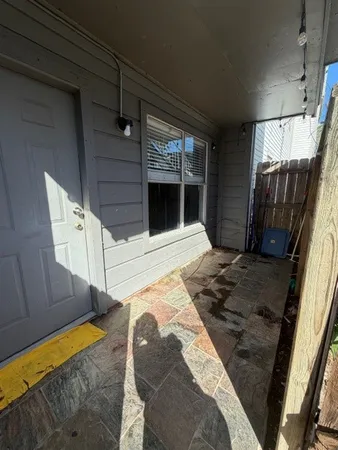 $1,250 | 7200 Clarewood Drive, Unit 702, Houston, TX 77036